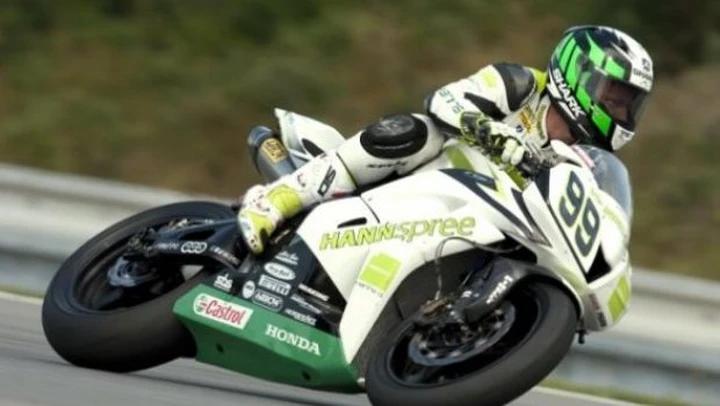 WSS: Fabien Foret in pole position al Nurburgring. Davies e Rea seguono