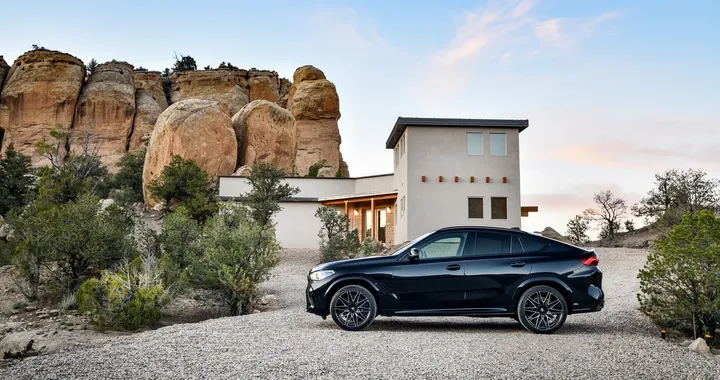 BMW X8: nuove indiscrezioni per la grande SUV coupé
