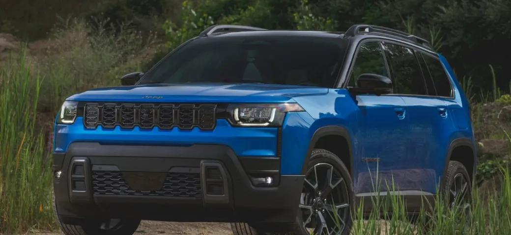 Jeep Cherokee, debutto show a New York: ha il nuovo motore ibrido