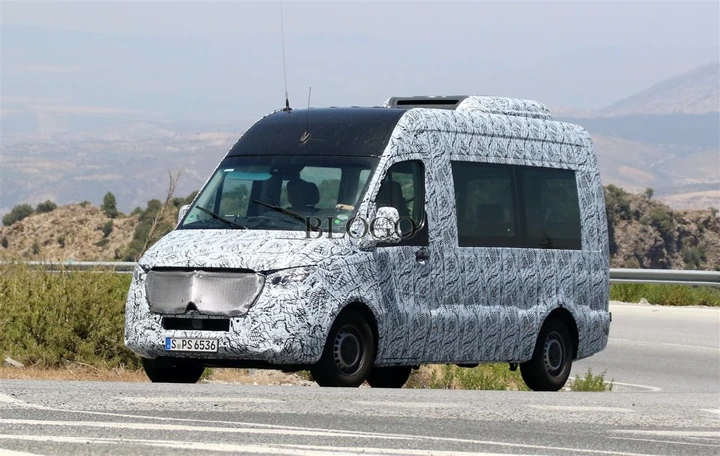 Mercedes Sprinter 2019: nuove foto spia