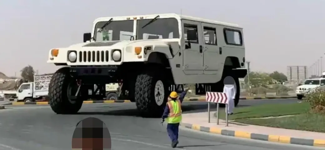 Hummer H1 X3: per lo sceicco è tre volte più grande dell'originale [Video]