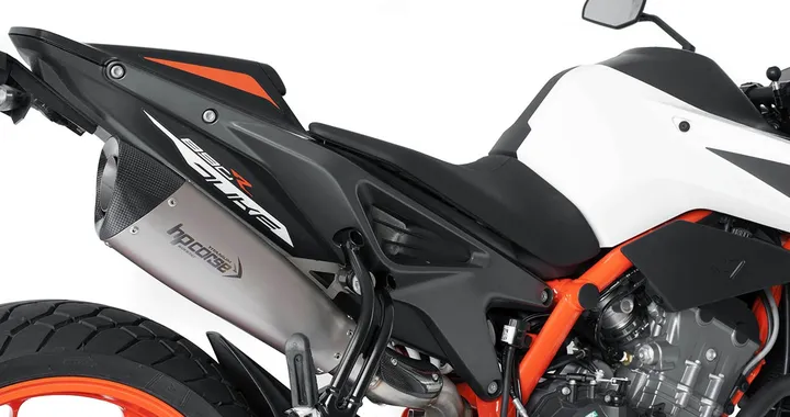 Hp Corse, due nuovi scarichi per la KTM 890 Duke R