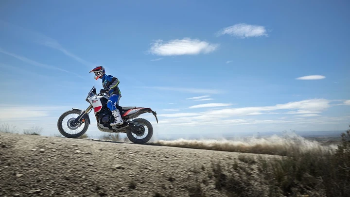 yamaha-tenere-700-adventouring