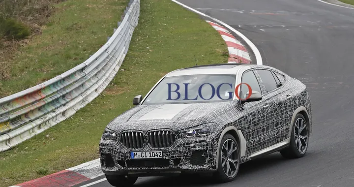 BMW X6: foto spia della nuova generazione del SUV coupé