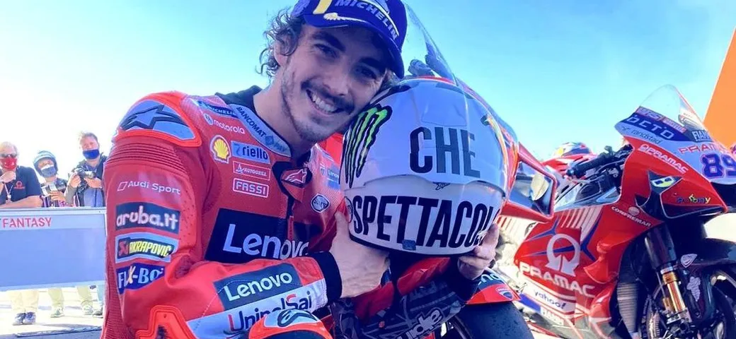 MotoGP, Valencia 2021: vince Bagnaia. Il podio è tutto Ducati. Rossi chiude la carriera fra i primi dieci