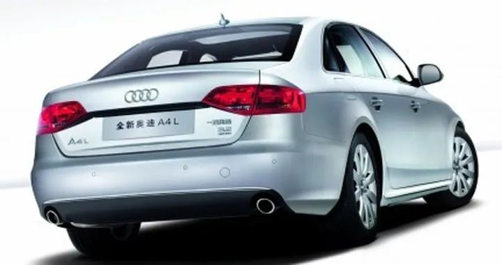 Audi A4L: con il passo allungato per gli spilungoni cinesi