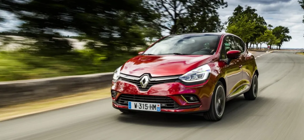 Renault Clio: nuove foto ufficiali