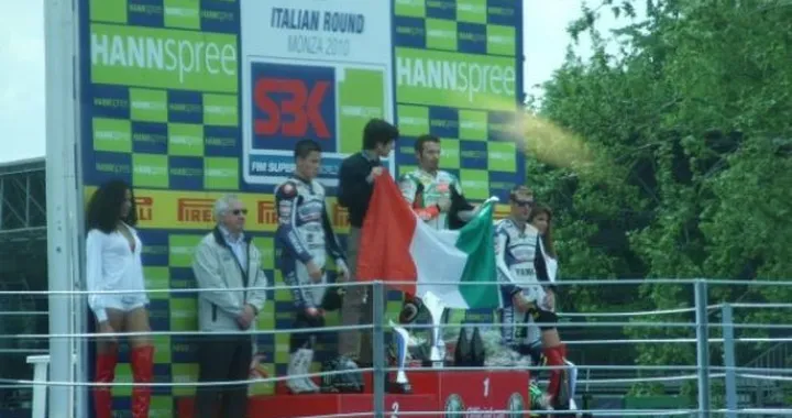 WSBK a Monza: Gara1 sotto il dominio di Max Biaggi. "Un altro giro sarebbe stato difficile"