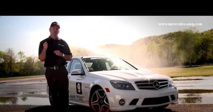 Video: Sovrasterzo e sottosterzo spiegati da Mercedes AMG