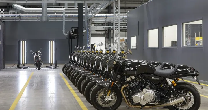 Norton Motorcycles dice addio ai modelli storici: nuova era al via a EICMA 2025