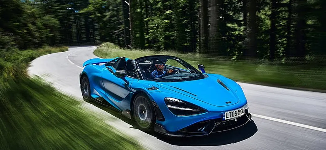 McLaren 765LT Spider: velocità a cielo aperto