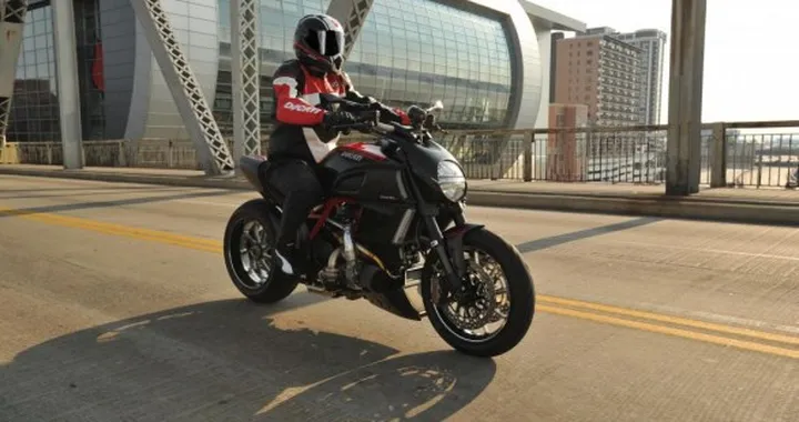 Ducati Diavel Turbo da 236 cavalli