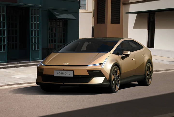 Hyundai lancia IONIQ V: elettrica premium da oltre 600 km