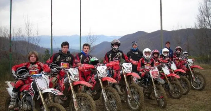 I giovani del San Carlo Junior Team a Polcanto per il corso teorico e pratico di off-road