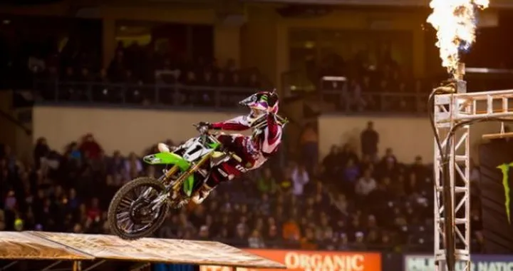 5 ° Round AMA/FIM Supercross Series 2012: Villopoto vince ad Anaheim e comanda la classifica
