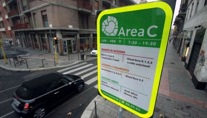 Milano: da ottobre 2019 le auto ibride pagheranno per entrare nell'Area C