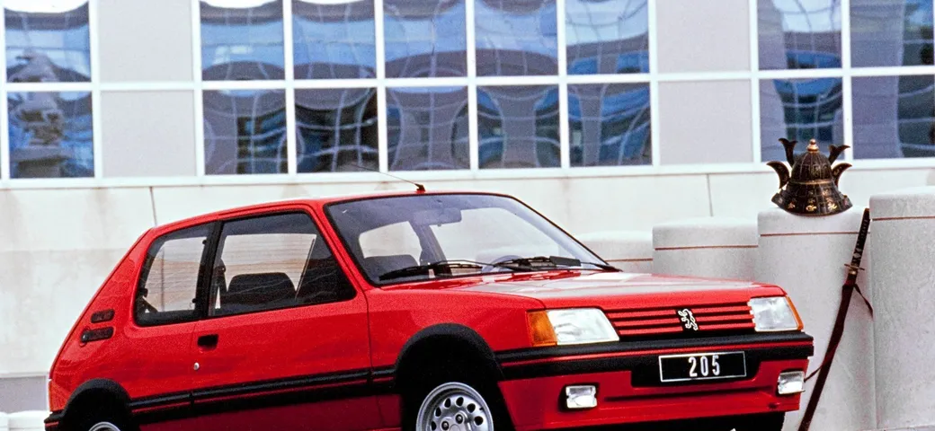 Peugeot 205: la piccola sportiva che ringiovanì il Leone