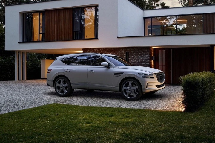Genesis GV80 2022: lusso alla coreana