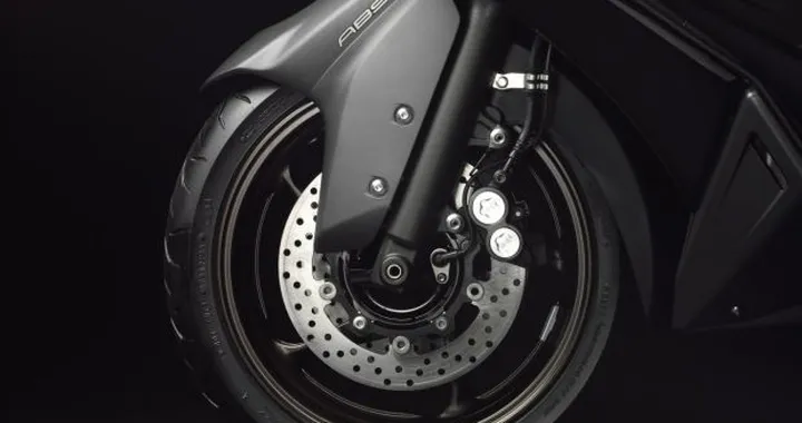 Obbligo dell'ABS per motocicli stralciato dal Decreto Stabilità