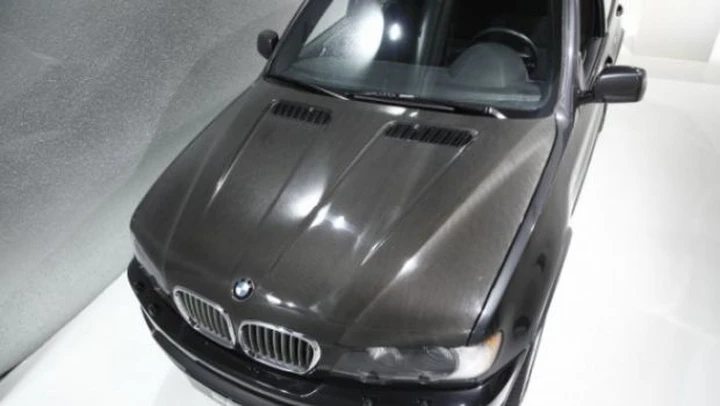 BMW: prototipo di una X5 E53 realizzata in CFRP
