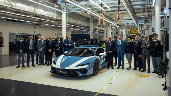 Lamborghini Temerario entra nella Polizia di Stato: 907 CV anche per trasportare organi