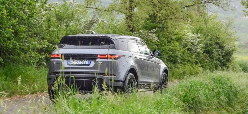 Range Rover Evoque D200 MHEV: la prova su strada