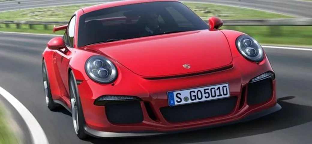 Porsche 911 GT3 bruciate: Porsche sostituirà tutti i 785 motori