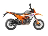 KTM 390 SMC R: la nuova supermoto che rivoluziona la guida urbana e sportiva
