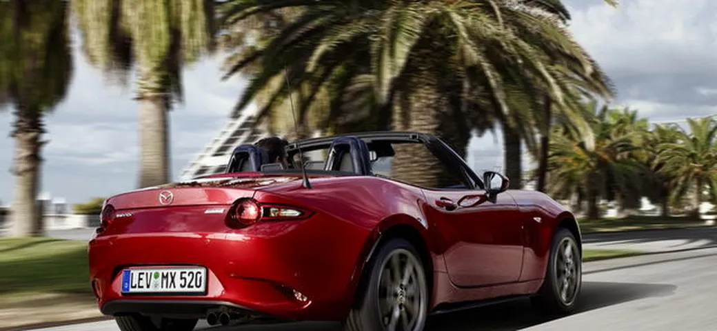 Mazda MX-5 bloccate nei porti: cosa sta succedendo