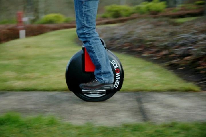 Solowheel: l'uniciclo elettrico più compatto del mondo