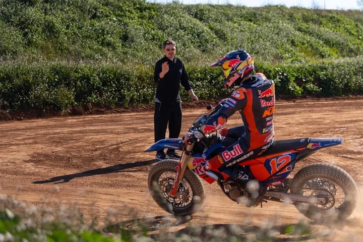 Quando il talento non basta: Viñales si affida a Lorenzo