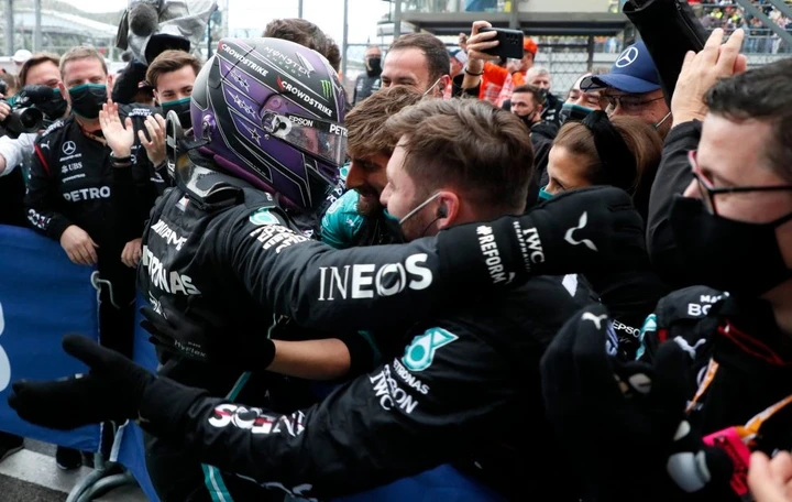 F1 GP di Russia: Hamilton vince sotto la pioggia