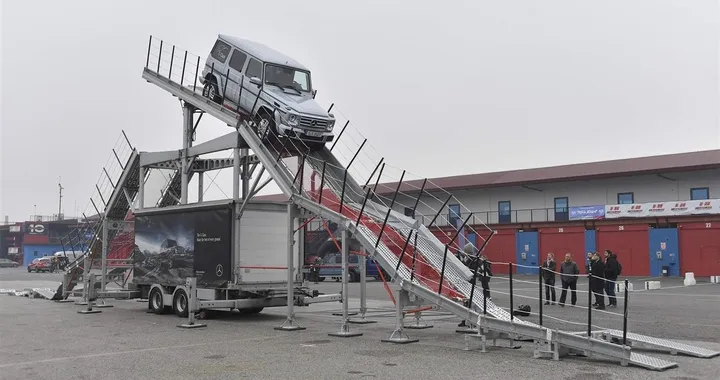 Classe G Experience: adrenalina e off-road con il fuoristrada Mercedes
