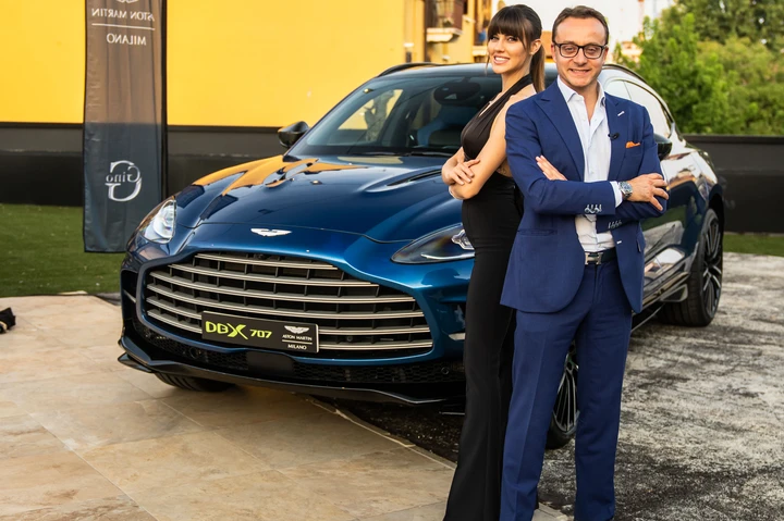 Aston Martin DBX707: debutta in anteprima a Milano