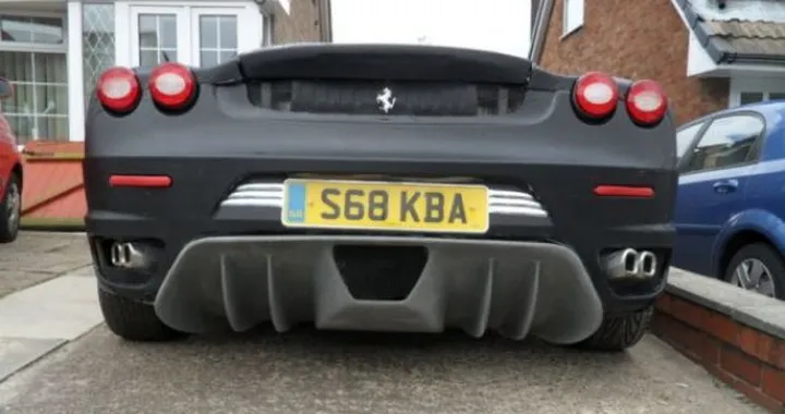 Peugeot 406 Coupé trasformata in una Ferrari F430