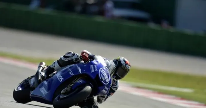 MotoGP, Misano: Lorenzo vince in solitaria, Rossi 2°, Bautista beffa Dovizioso al fotofinish