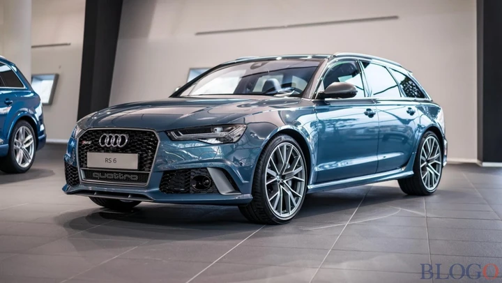 Audi RS6 Exclusive Polar Blue Metallic