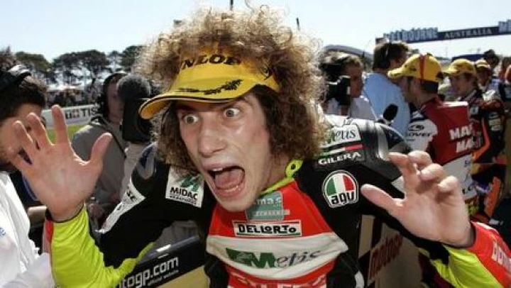 Foto del giorno: il lupo mannaro