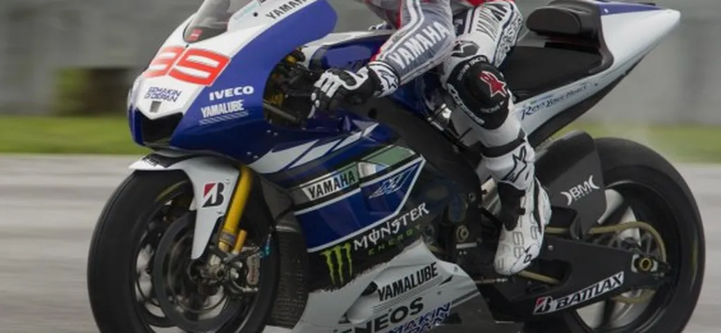 Test MotoGP a Jerez: pioggia protagonista, gli spagnoli comandano sul bagnato, primo Lorenzo