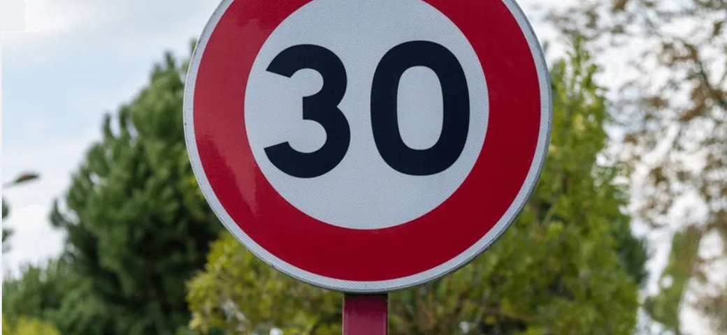 Limiti di velocità, sempre più città adottano i 30 km/h