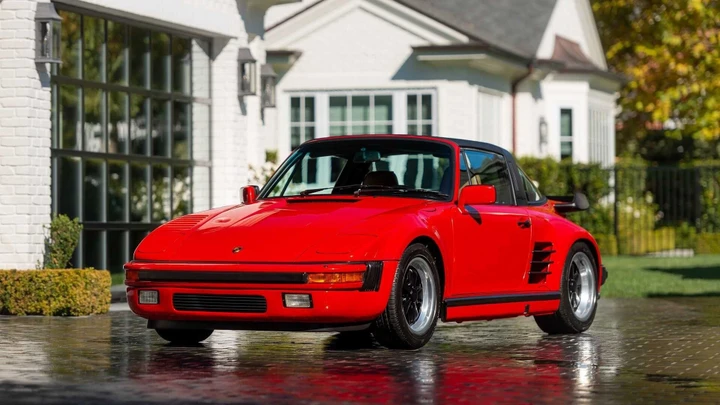Porsche: all’asta una rarissima 911 Turbo Targa Flachbau