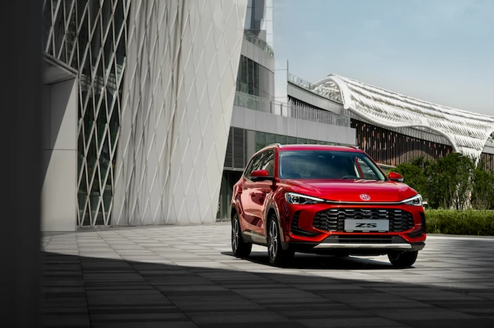 MG3 e MG ZS a benzina completano la gamma in Italia