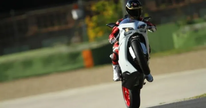 TEST Ducati 848 Evo, evoluzione continua