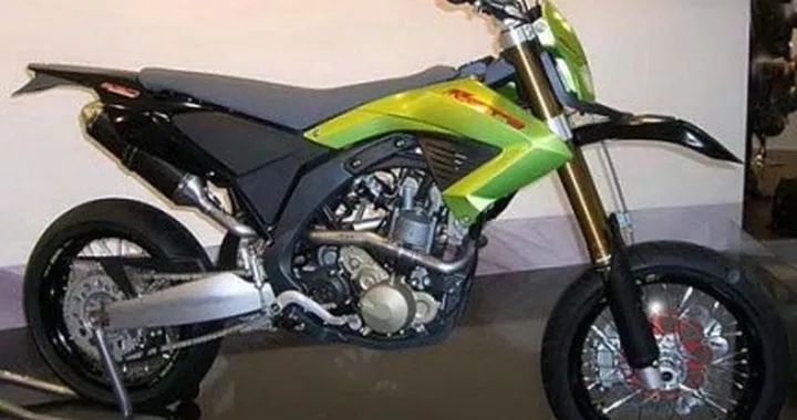Eicma: Benelli BX 570