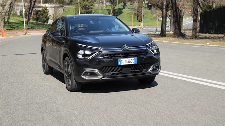 Citroen C4 2021 PureTech Shine: la prova su strada