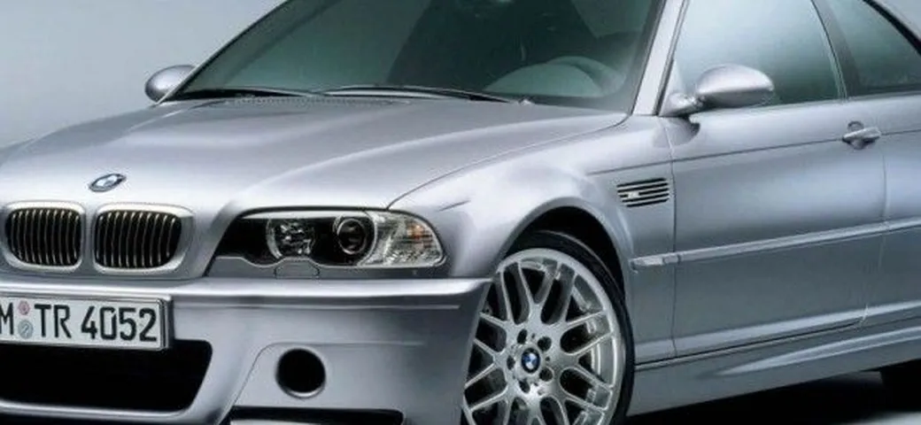 La BMW M3 CSL compie 10 anni. Ripercorriamone la storia