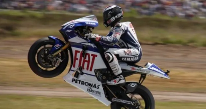 MotoGP: Jorge Lorenzo in testa alle prove libere di Montmelò, Stoner e Pedrosa dietro.