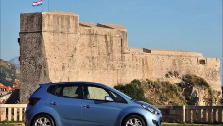 Hyundai ix20: prova su strada