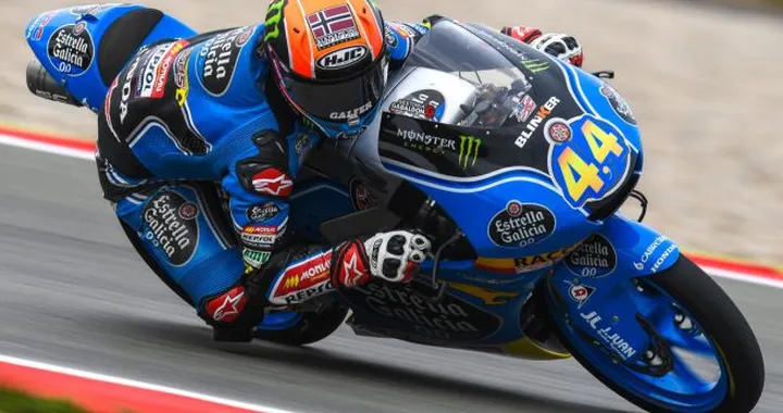 Silverstone Moto3, la “bandiera rossa” premia Canet in volata su Bastianini e Martin