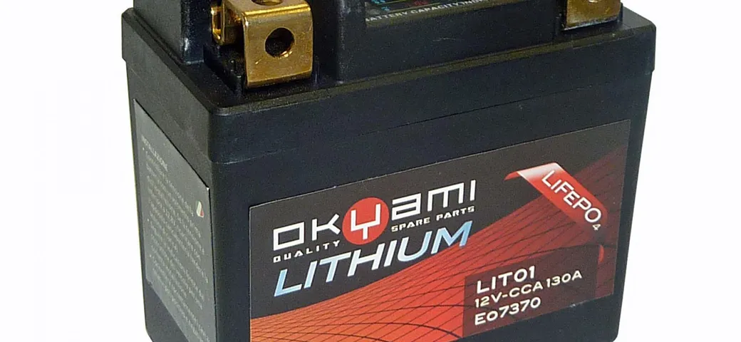 Batteria da moto agli ioni di litio OKYAMI LiFeP04